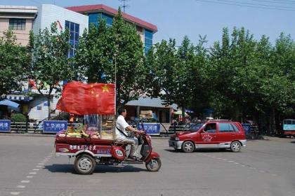 我所见到最感动的降半旗方式.jpg